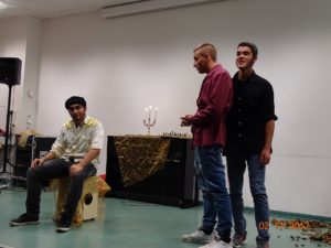 Saladin (Farzin Davari) mit Al Hafi und Sittah